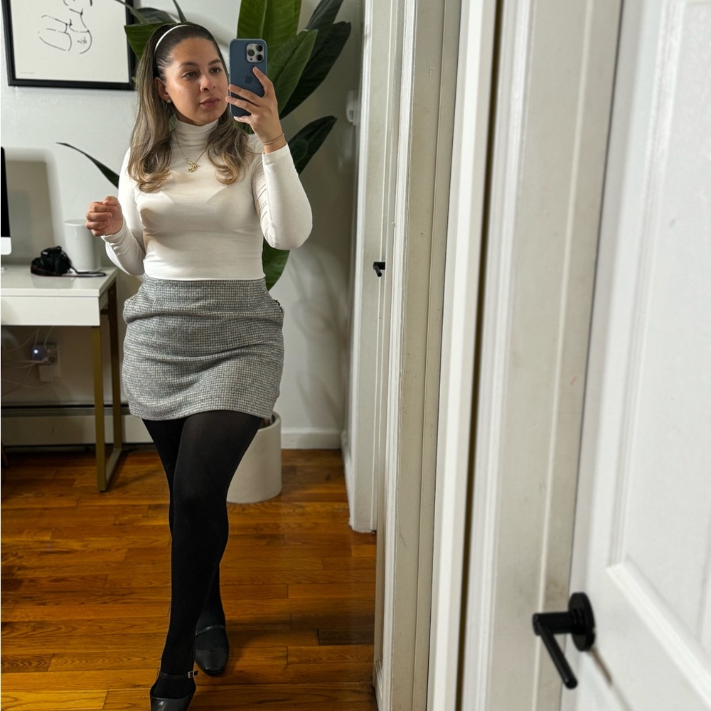 Uniqlo Gray Wool Blend Lined Tweed Mini Skirt